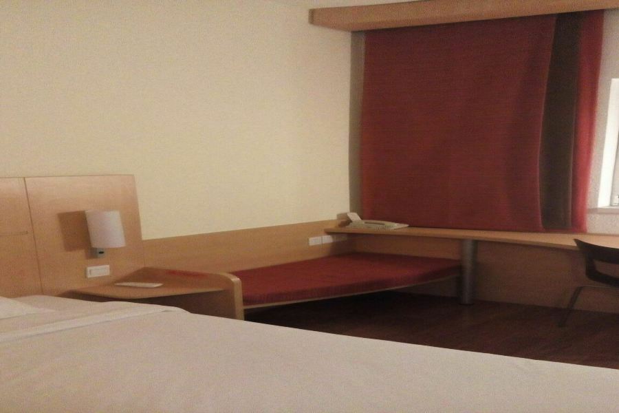 Ibis Expo Dongming Road Metro Station Hotel